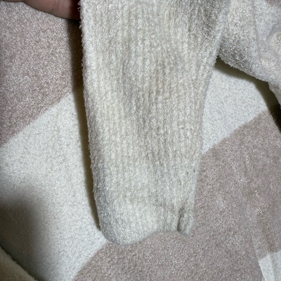 Barefoot Dreams  Tan and Cream Hooded Sweater size L/XL - Picture 11 of 11